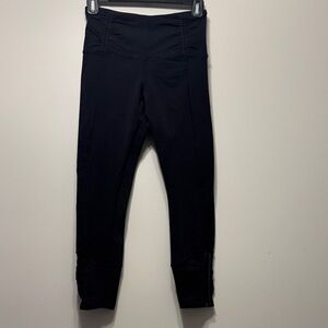 Lululemon black cropped leggings